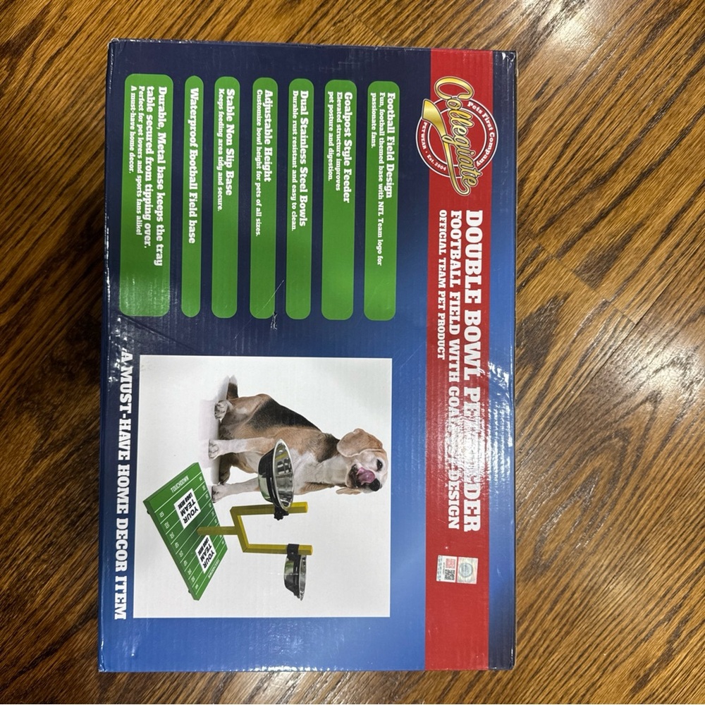 NIB UVA Elevated Double Bowl Feeder for Pets - Green and Black
